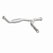 Load image into Gallery viewer, MagnaFlow Direct Fit Catalytic Converter 03-05 Ford Expedition/05-06 Lincoln Navigator 5.4L P/S - 93125