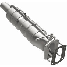 Load image into Gallery viewer, MagnaFlow 09-19 Ford F53 V10 6.8L Underbody 6.8L Direct Fit Catalytic Converter - 280435