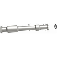Load image into Gallery viewer, MagnaFlow Direct Fit Catalytic Converter 14-15 Toyota Highlander 3.5L - 52534