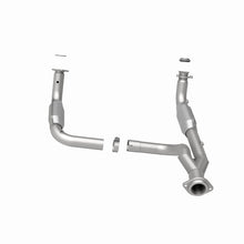 Load image into Gallery viewer, MagnaFlow Direct Fit Catalytic Converter 07-09 Hummer Truck H2 Y-Pipe Assy - 49679