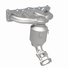 Load image into Gallery viewer, MagnaFlow Direct Fit Catalytic Converter 11-13 Kia Sorento 2.4L Manifold - 52774