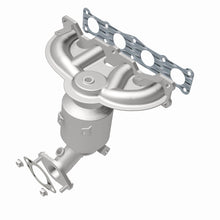 Load image into Gallery viewer, MagnaFlow Direct Fit Catalytic Converter 13-16 Hyundai Santa Fe Sport 2.4L Manifold - 52775