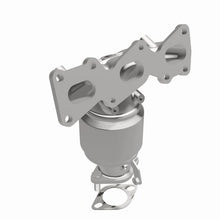 Load image into Gallery viewer, MagnaFlow Direct Fit Catalytic Converter 11-12 Kia Sedona 3.5L OEM Grade Manifold - 52782