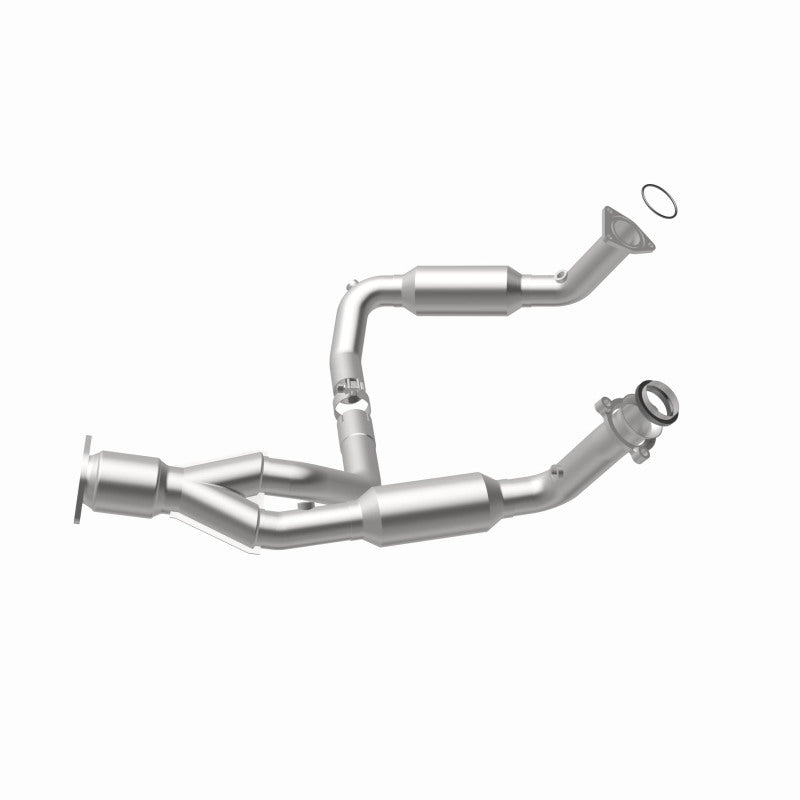 MagnaFlow Conv Direct Fit 07-09 Chevy Trailblazer SS 6.0L V8 - 5451650