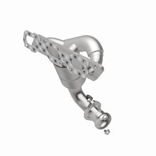 Load image into Gallery viewer, MagnaFlow Direct Fit Catalytic Converter 01-06 Escape 3.0 with oil - 51370