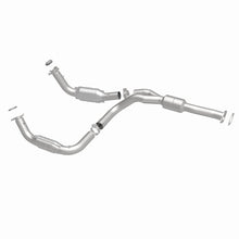 Load image into Gallery viewer, MagnaFlow Direct Fit Catalytic Converter 2011-2012 EXPRESS 2500 6.0L 6.0L Underbody - 52113