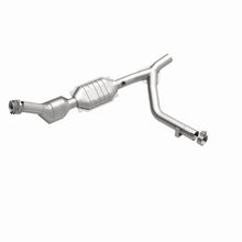 Load image into Gallery viewer, MagnaFlow Conv DF 01 Ford Trucks 5.4L - 93145