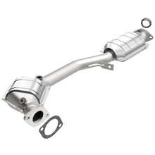 Load image into Gallery viewer, MagnaFlow Direct Fit Catalytic Converter 04 Forester 2.5L Rr CA - 451008
