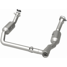 Load image into Gallery viewer, MagnaFlow 19-20 GMC Sierra 1500 Single Underbody 4.3L/5.3L Direct Fit Catalytic Converter - 280656
