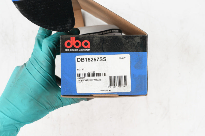 DBA 20-22 Land Rover Defender Street Series Front Brake Pads - DB15257SS