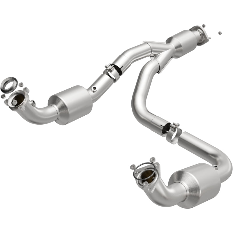 MagnaFlow 12-20 Chevrolet Express 4500 Underbody 6.0L Direct Fit Catalytic Converter - 280505