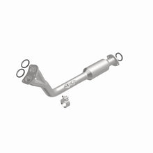 Load image into Gallery viewer, MagnaFlow Direct Fit Catalytic Converter California Grade 96-98 Toyota 4Runner 2.7L - 4481912
