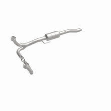 Load image into Gallery viewer, MagnaFlow Direct Fit Catalytic Converter 00 Dodge Durango 5.2/5.9L - 93216