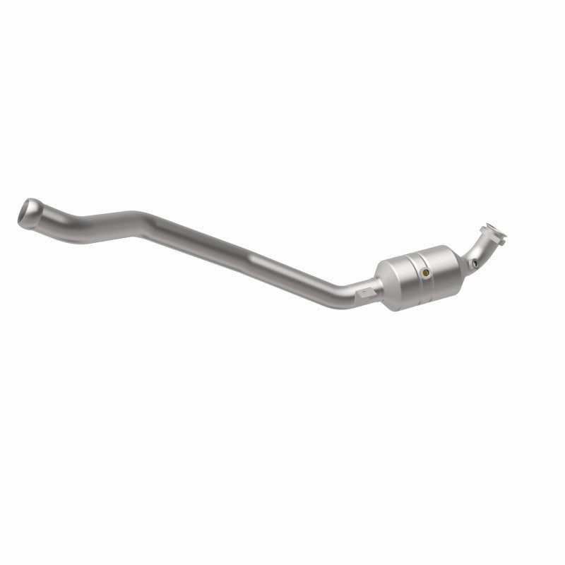 MagnaFlow Direct Fit Catalytic Converter 2006-2011 R350 3.5 L Underbody - 52178