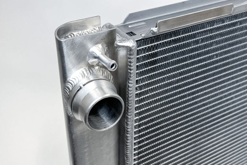 CSF 06-10 BMW E60 M5 / 06-10 BMW E63/E64 M6 Aluminum High-Performance Radiator - 7218