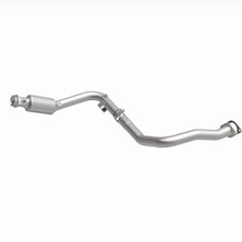 Load image into Gallery viewer, MagnaFlow 05-06 Land Rover LR3 4.4L Direct Fit Converter - 4651719