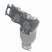 Load image into Gallery viewer, Magnaflow 07-10 Kia Sedona 3.8L California Grade CARB Compliant DF Manifold Catalytic Converter - 5582855