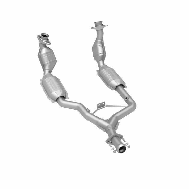 MagnaFlow Direct Fit Catalytic Converter 96-98 Ford Mustang 3.8L - 444064