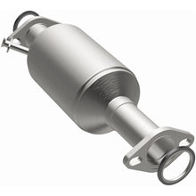 Load image into Gallery viewer, MagnaFlow Direct Fit Catalytic Converter 81-83 Toyota Pick Up 2.4L - 3391895