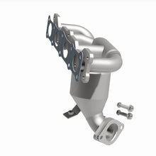 Load image into Gallery viewer, MagnaFlow 2015 Kia Optima 2.4L Direct Fit Catalytic Converter - 5531125