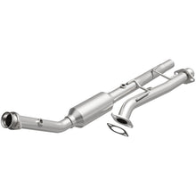 Load image into Gallery viewer, MagnaFlow Direct Fit Catalytic Converter 1997-2000 Ford Explorer 4.0 - 4451314