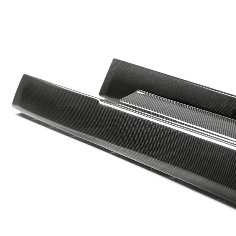 Seibon 09-10 Nissan GTR R35 OEM Style Carbon Fiber Side Skirts - SS0910NSGTR-OE