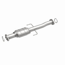 Load image into Gallery viewer, MagnaFlow Direct Fit Catalytic Converter 01-04 Toyota Tacoma 2.4L Rear - 51453