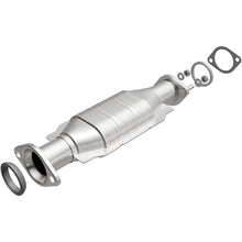 Load image into Gallery viewer, MagnaFlow Direct Fit Catalytic Converter 2003-2006 MONTERO 3.8 L Underbody - 52174