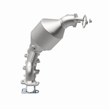 Load image into Gallery viewer, MagnaFlow Direct Fit Catalytic Converter 05-06 Hyundai Santa Fe 2.7L - 51455