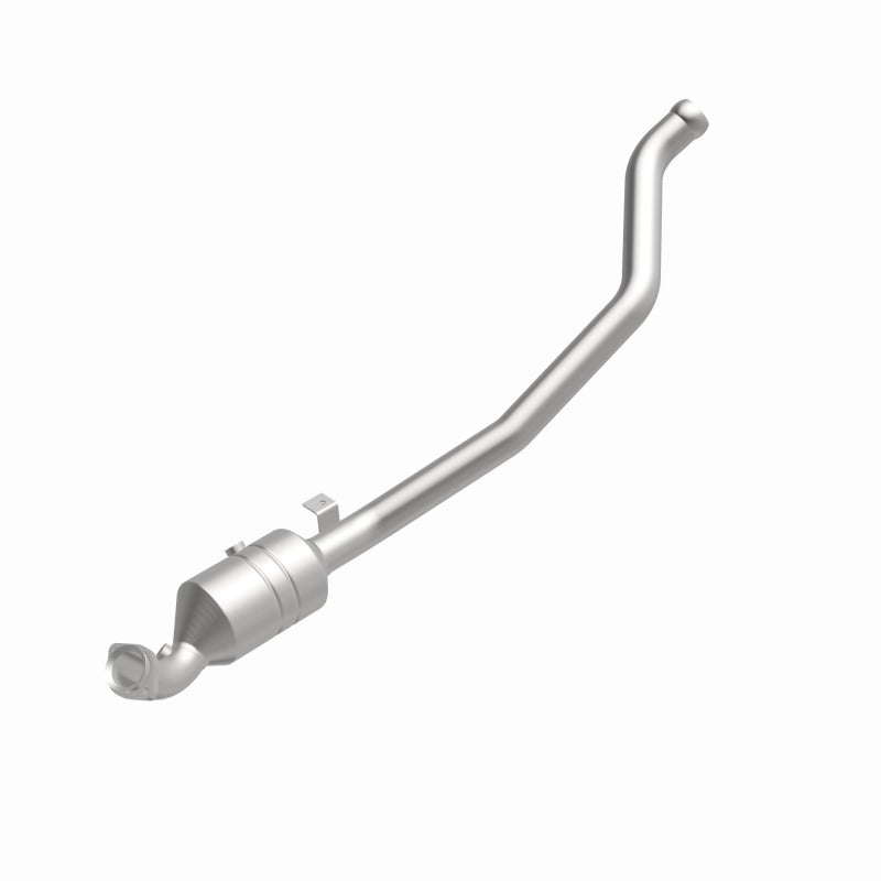 MagnaFlow Direct Fit Catalytic Converter 2006-2011 R350 3.5 L Underbody - 52178