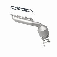 Load image into Gallery viewer, MagnaFlow Direct Fit Catalytic Converter 2007-2009 Sorento 3.3 3.8 L Manifold - 52310