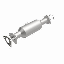 Load image into Gallery viewer, MagnaFlow Direct Fit Catalytic Converter OEM 2001-2002 Acura MDX/2003-2004 Honda Pilot Underbody - 4551020