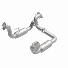 Load image into Gallery viewer, MagnaFlow 20-22 Ford F-250 SD Single Underbody Direct Fit Catalytic Converter - 280246