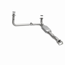 Load image into Gallery viewer, MagnaFlow Direct Fit Catalytic Converter GM 1500/2500/3500 Truck 96- - 23457