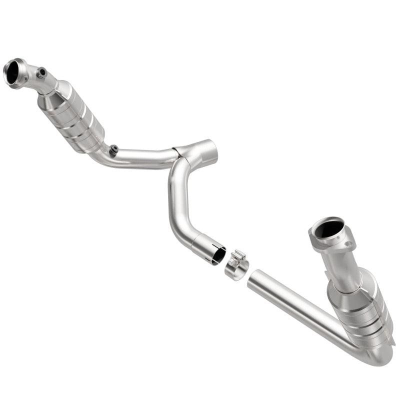 MagnaFlow Direct Fit Catalytic Converter 2006 Dodge RAM 1500 Pickup 5.7L Solid Front Axle - 49711