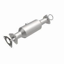 Load image into Gallery viewer, MagnaFlow Direct Fit Catalytic Converter OEM 2001-2002 Acura MDX/2003-2004 Honda Pilot Underbody - 4551020