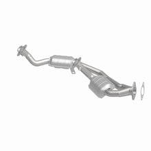 Load image into Gallery viewer, MagnaFlow Direct Fit Catalytic Converter Taurus/Sable/Continental 8 - 50202