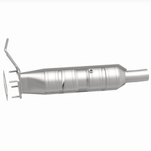 Load image into Gallery viewer, MagnaFlow 09-19 Ford F53 V10 6.8L Underbody 6.8L Direct Fit Catalytic Converter - 280435