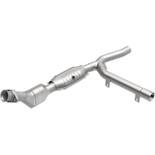 Load image into Gallery viewer, MagnaFlow Direct Fit Catalytic Converter 01 Ford F-150 4.2L - 447146