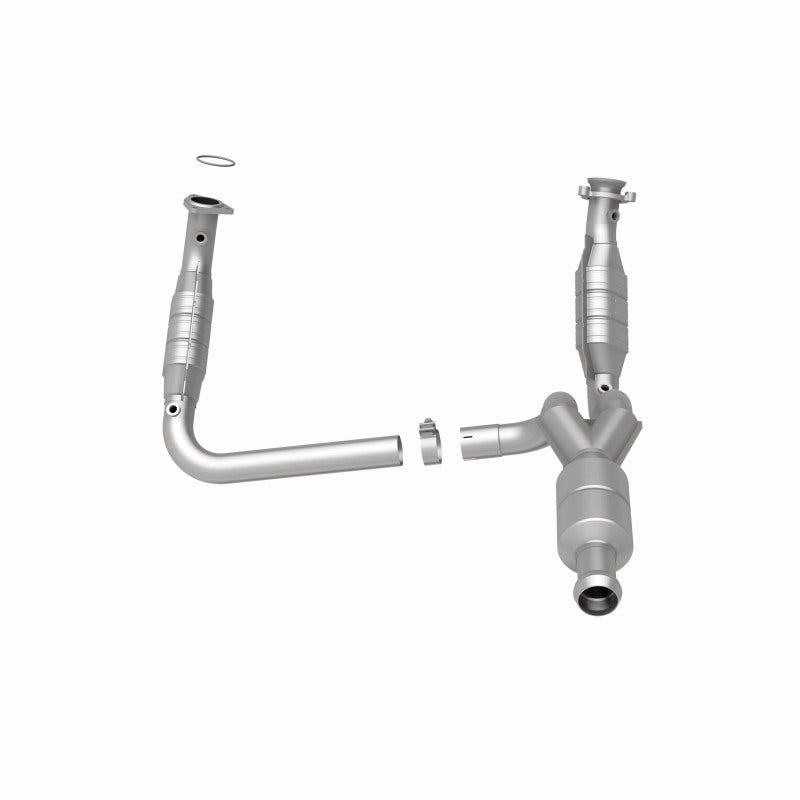 MagnaFlow Direct Fit Catalytic Converter 10-13 GMC Sierra 1500 V6 4.3L - 5481578