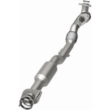 Load image into Gallery viewer, MagnaFlow 18-20 Infiniti QX60 REAR Underbody 3.5L Direct Fit Converter - 280403