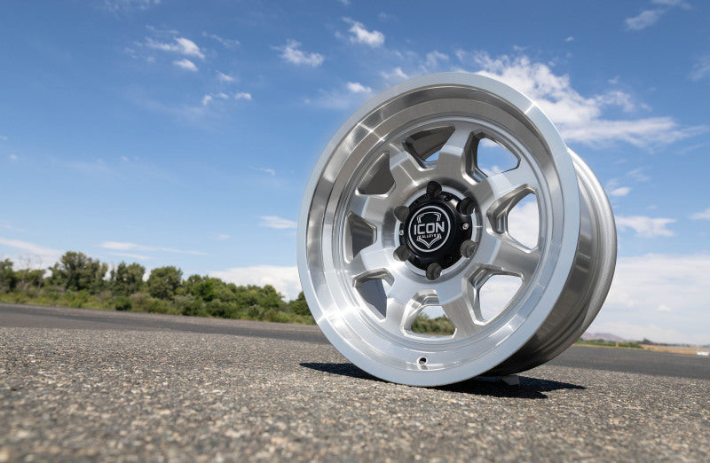 ICON Nuevo 17 X 8.5 5 X 5 6mm Offset 4.5in BS Silver Machined - 8117857345SM