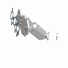 Load image into Gallery viewer, MagnaFlow Direct Fit Catalytic Converter 14-15 Toyota Highlander 3.5L Manifold - 52545