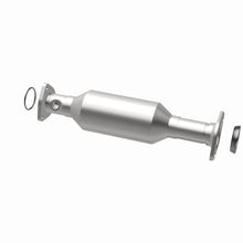 Load image into Gallery viewer, MagnaFlow Conv DF 97-01 Honda CR-V 2.0L - 23767