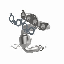 Load image into Gallery viewer, MagnaFlow Direct Fit Catalytic Converter 05-11 Volvo XC90 4.4L Rear - 51863