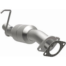 Load image into Gallery viewer, MagnaFlow Direct Fit Catalytic Converter 2007 GMC Sierra 2500 HD Classic 6.0/ 8.1/ 3500 Classic 6.0 - 4551006