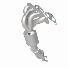 Load image into Gallery viewer, MagnaFlow OEM Grade 07-12 Nissan Sentra L4-2.5LGAS Direct Fit Federal Catalytic Converter - 51591