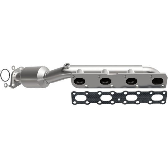 MagnaFlow 2004 Nissan Titan 5.6L Direct Fit Converter - 4583380