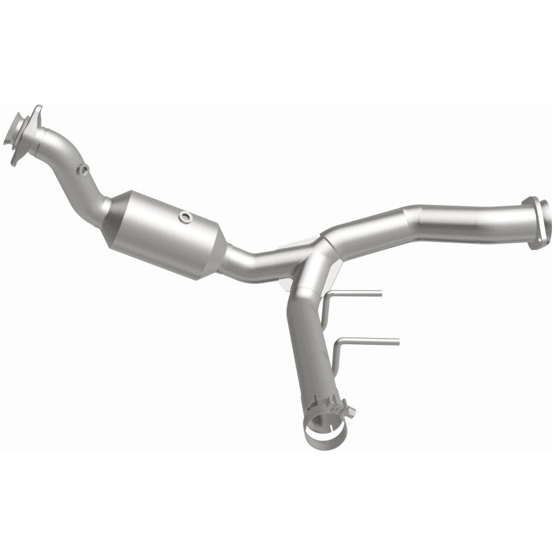 MagnaFlow 15-17 Ford F-150 XL V6 3.5L OEM Grade Direct Fit Catalytic Converter - 21-475