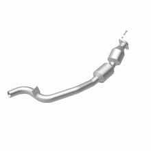 Load image into Gallery viewer, MagnaFlow 14-17 Range Rover V6 3 OEM Underbody Direct Fit Converter - 21-608